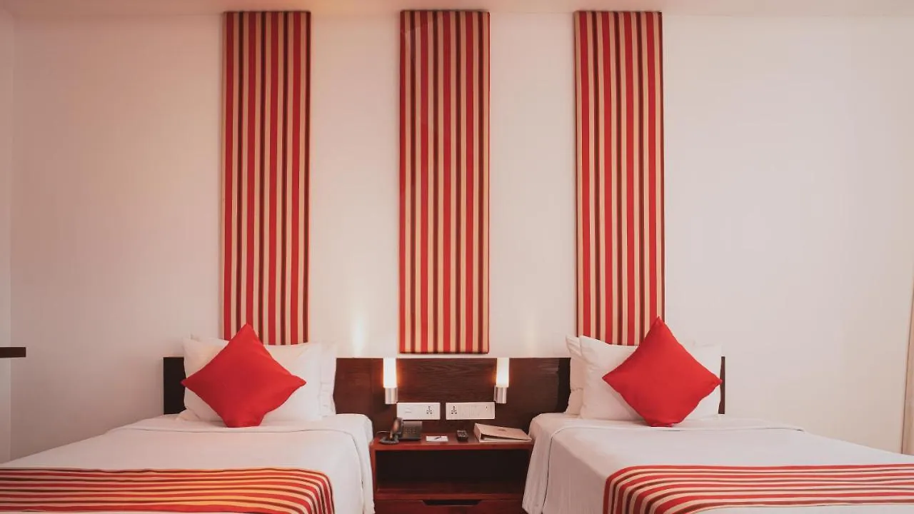 Camelot Beach Hotel Negombo